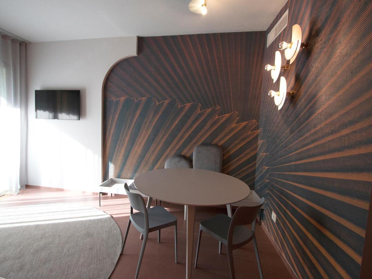 רימיני Demo Hotel Design Emotion מראה חיצוני תמונה