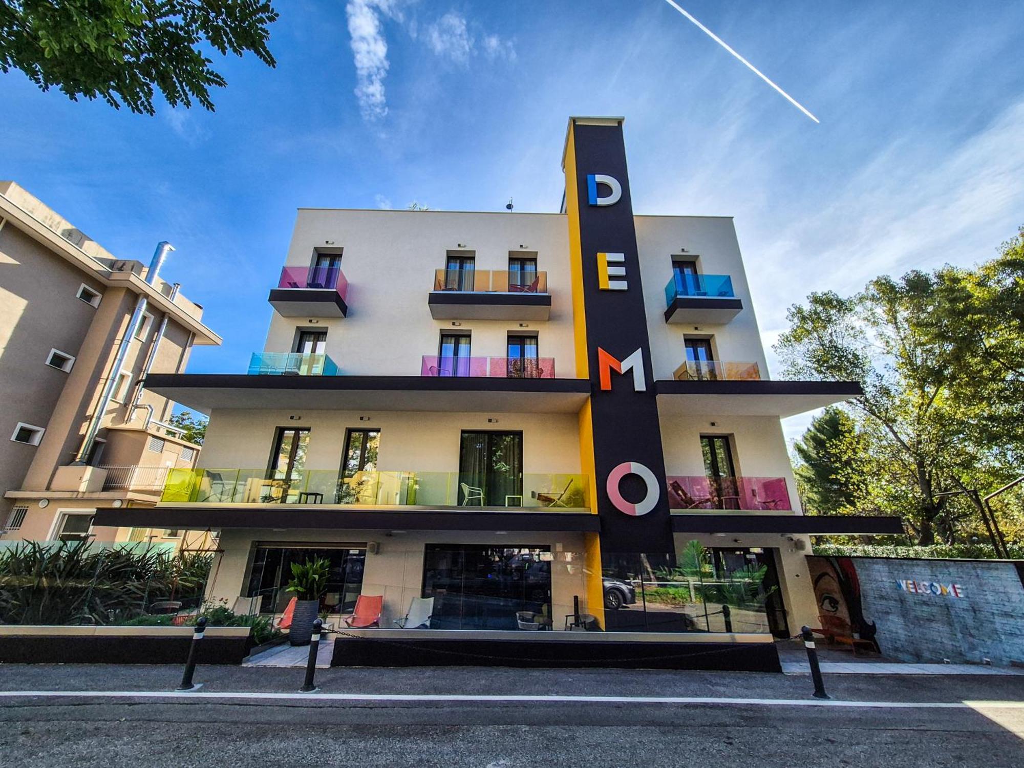 רימיני Demo Hotel Design Emotion מראה חיצוני תמונה